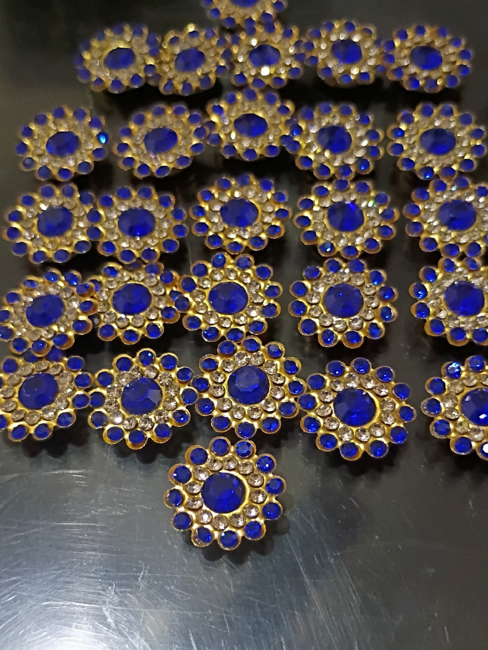 28 Blue Sapphire And Diamond Rhinestone Beads